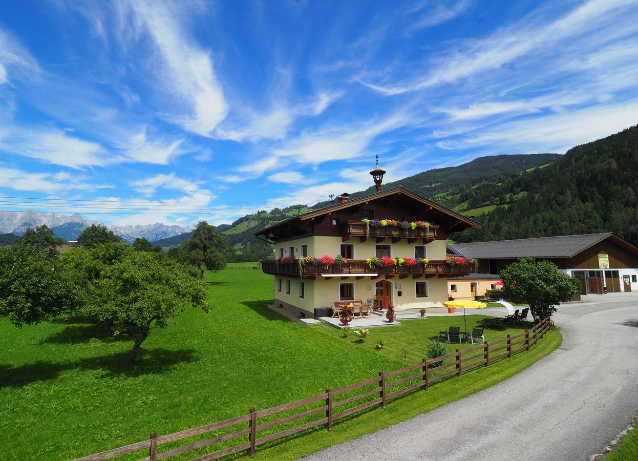 Villa Bio-Bauernhof Reiterhof à Sankt Johann im Pongau Extérieur photo