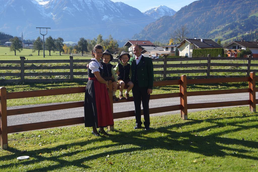 Villa Bio-Bauernhof Reiterhof à Sankt Johann im Pongau Extérieur photo